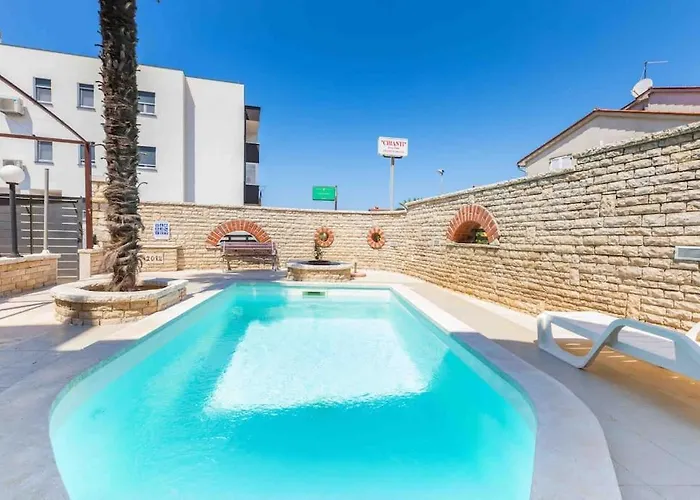 Chianti アパート